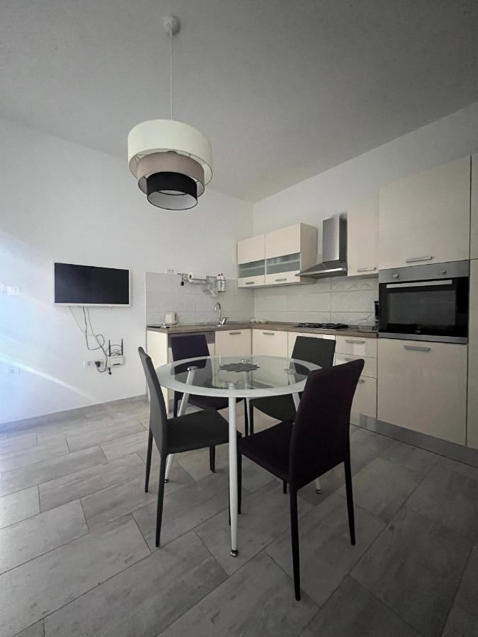 Apartman 3M With Free Parking Split Eksteriør billede