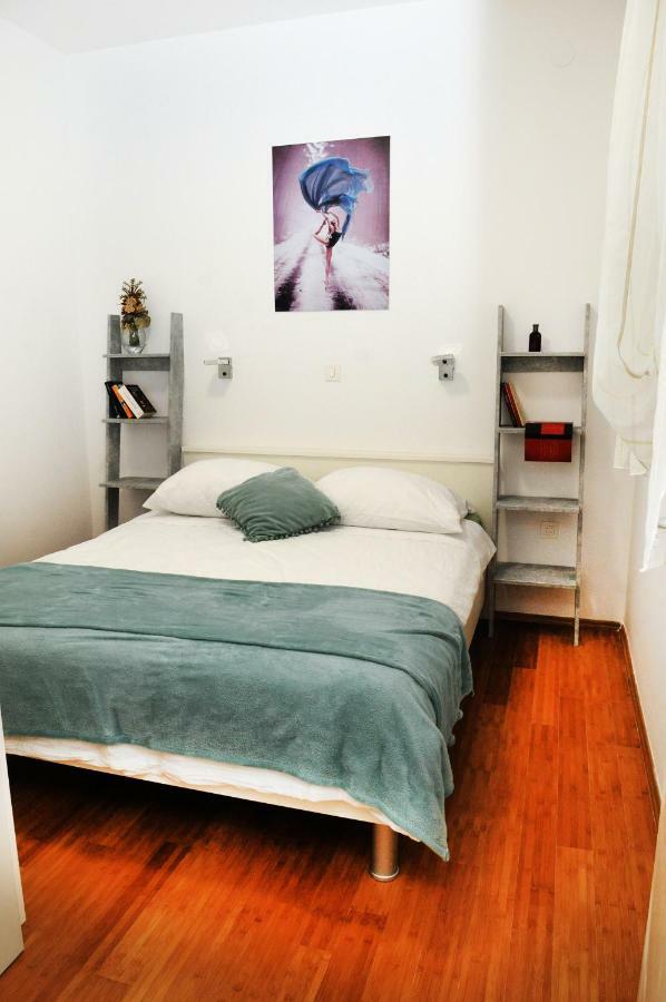 Apartman 3M With Free Parking Split Eksteriør billede